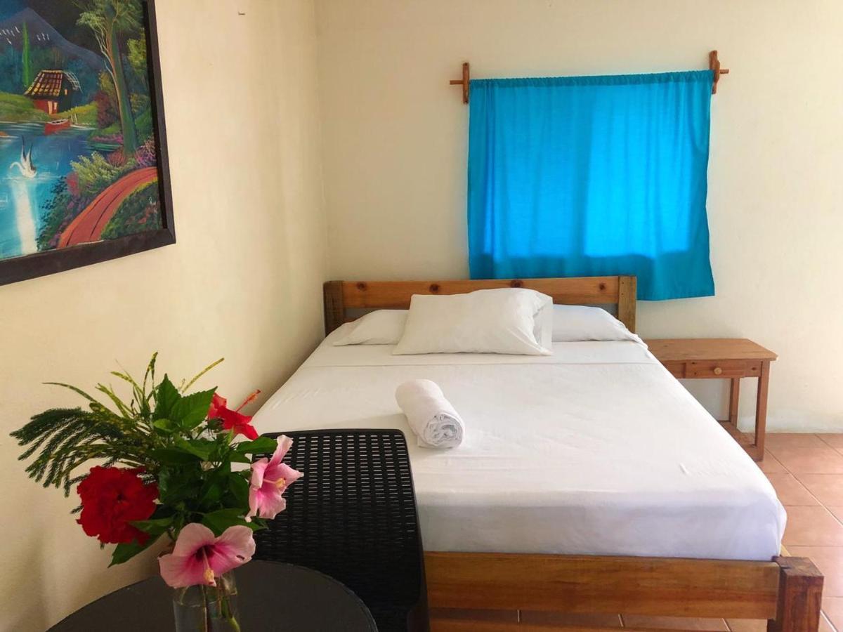 Sunshine Hotel Little Corn Island Eksteriør bilde